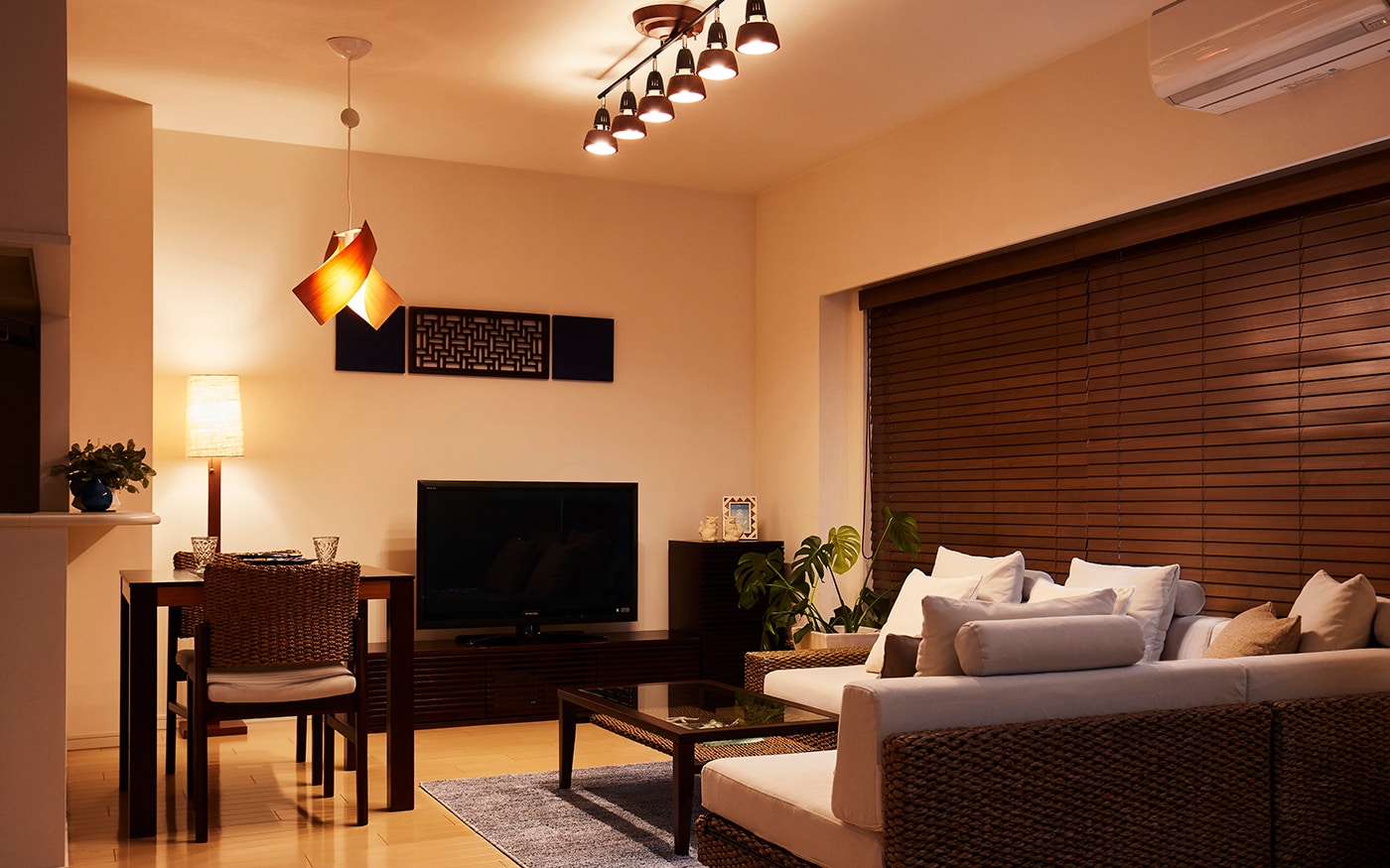 No 190 思い出のワンシーンを表現したリゾートホテル風インテリアコーディネート A Flat その暮らしに アジアの風を 目黒通り 新宿 大阪梅田 グランフロント北館