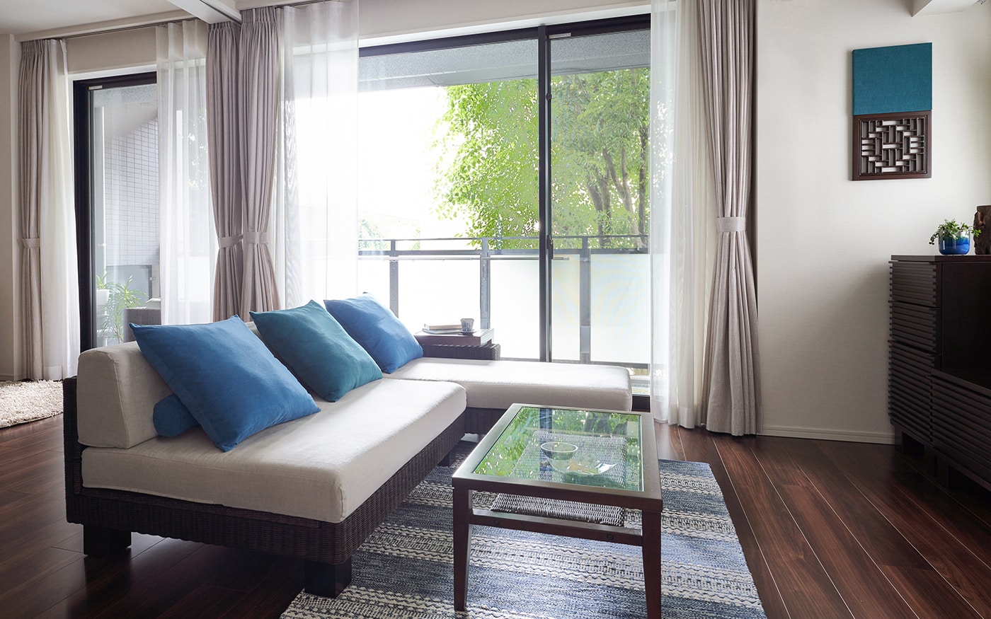 No 196 ハワイの森と海をイメージしてコーディネートしたホテルライクなインテリア A Flat その暮らしに アジアの風を 目黒通り 新宿 大阪梅田 グランフロント北館